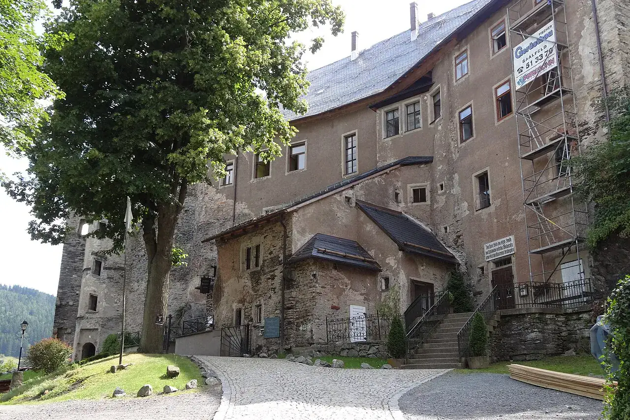 Schloss Wespenstein – widok 2