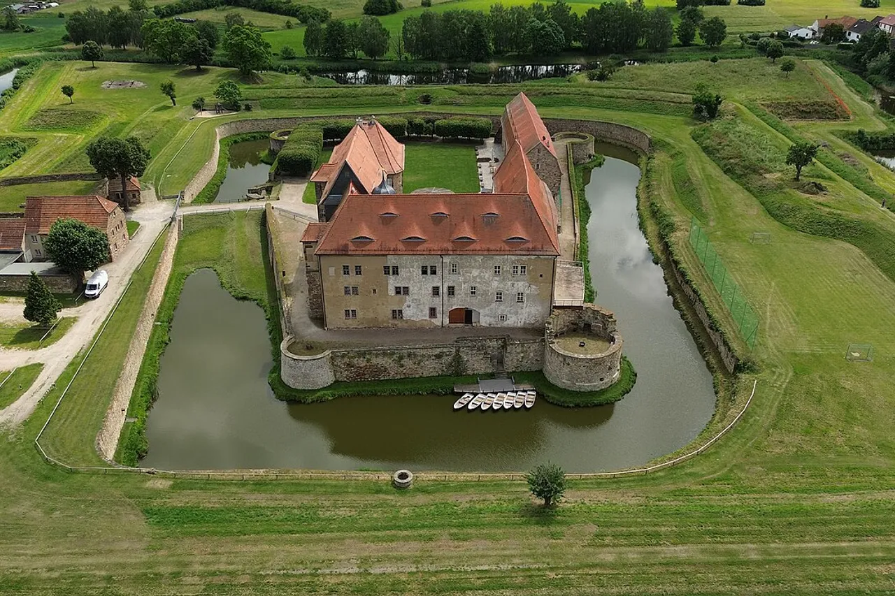 Wasserburg Heldrungen – widok 3