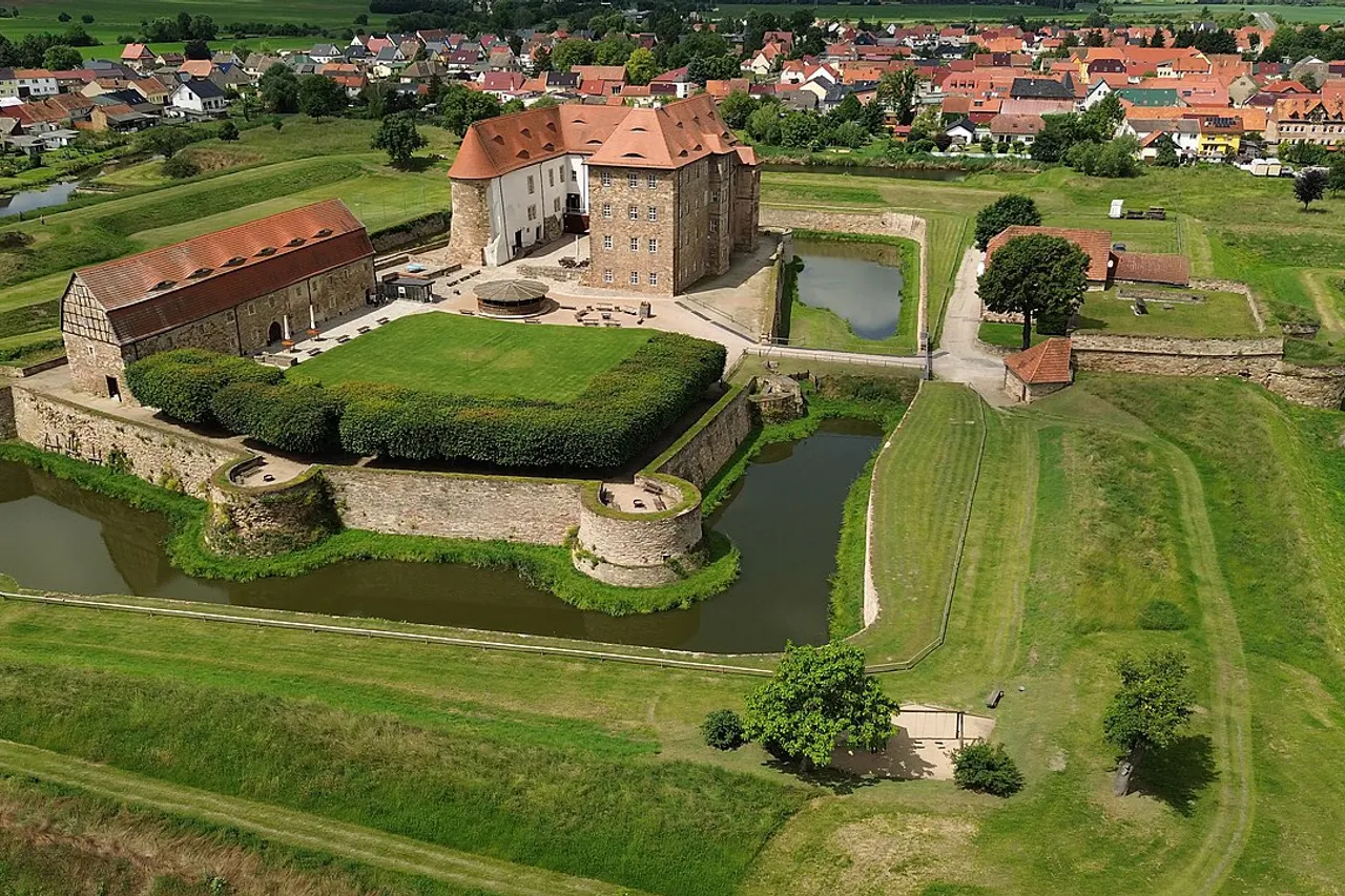 Wasserburg Heldrungen – widok 4